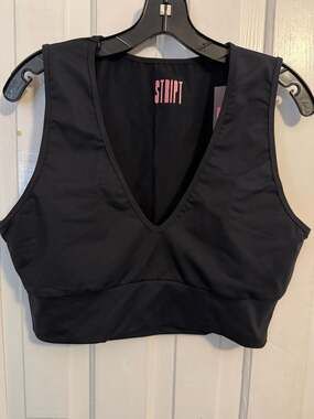 STRIPT Women's Black Deep V-Neck Crop Tank Top 4X